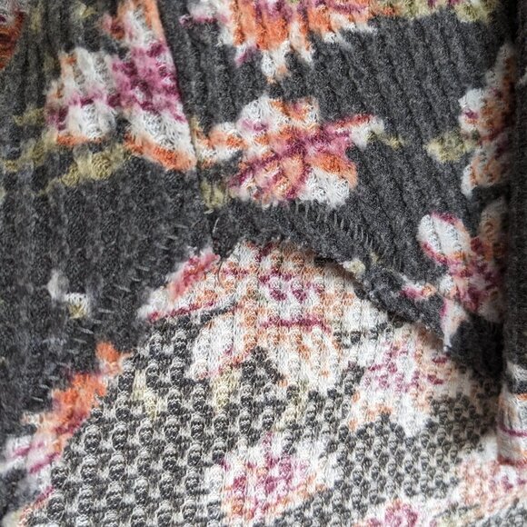 Out From Under Oversized Cozy Thermal V-Neck Top - Picture 4 of 5